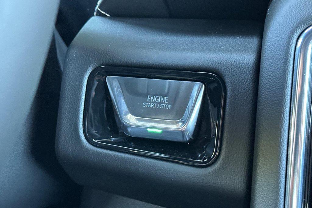 new 2025 GMC Yukon car, priced at $78,680