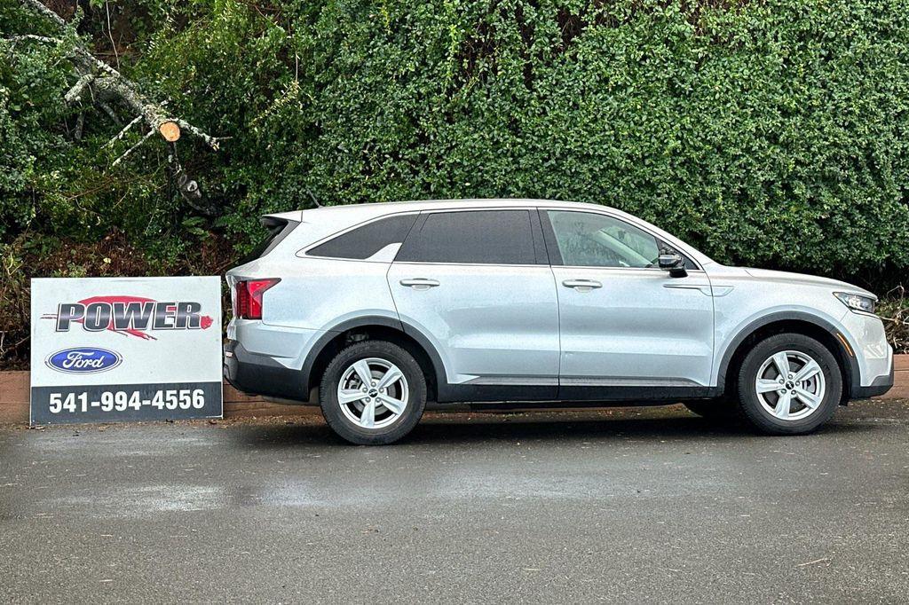 used 2022 Kia Sorento car, priced at $19,995