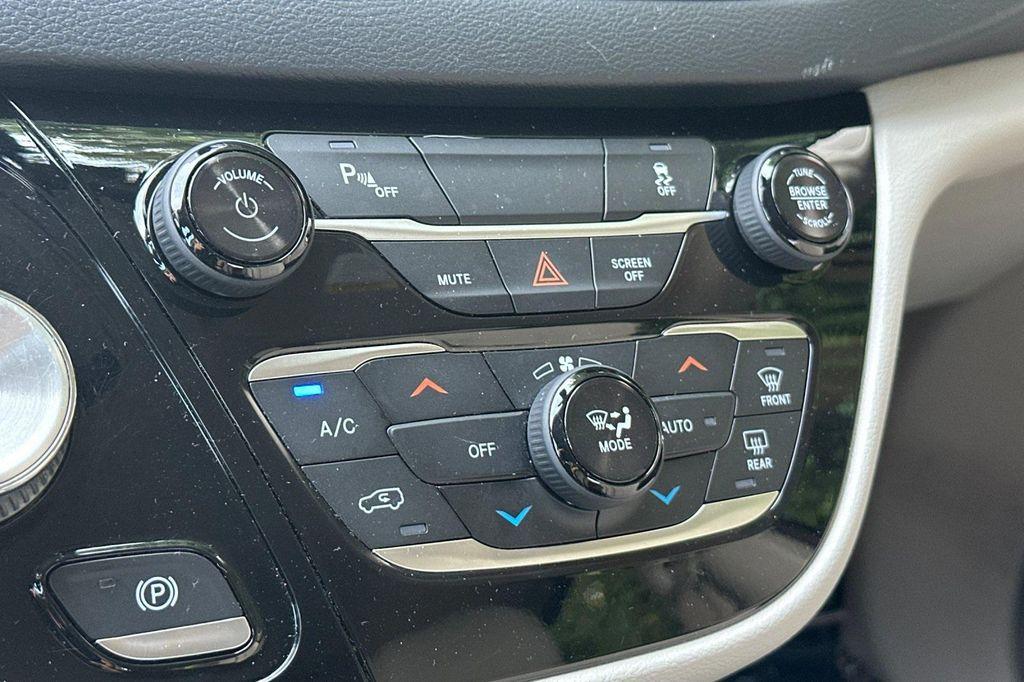 used 2018 Chrysler Pacifica Hybrid car, priced at $17,890