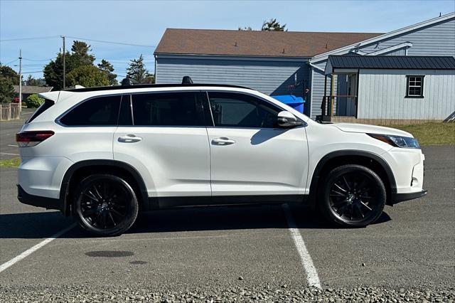 used 2019 Toyota Highlander car, priced at $22,995