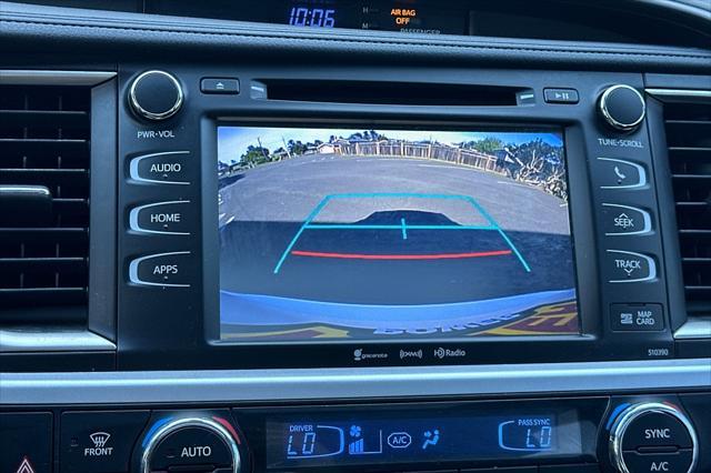 used 2019 Toyota Highlander car, priced at $22,995