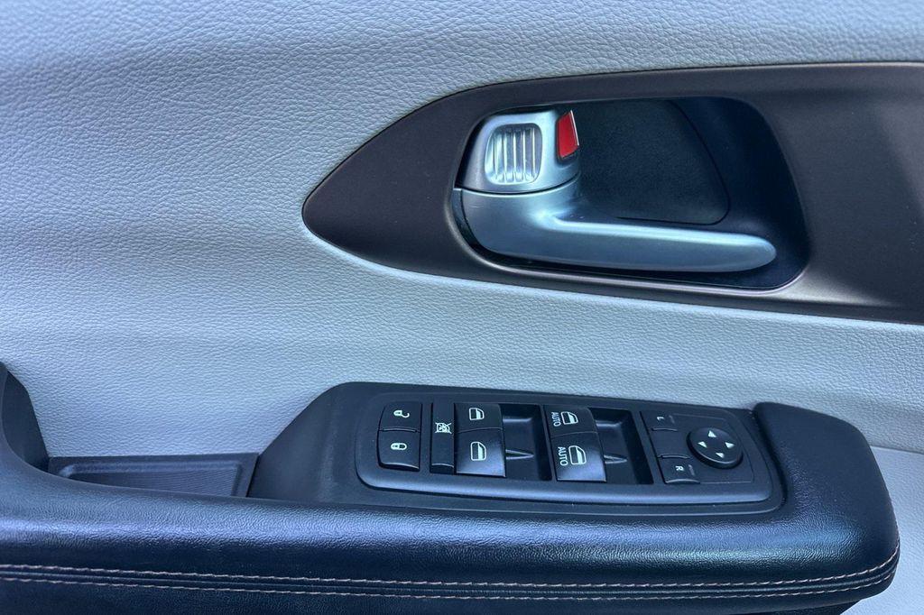 used 2017 Chrysler Pacifica car, priced at $14,400