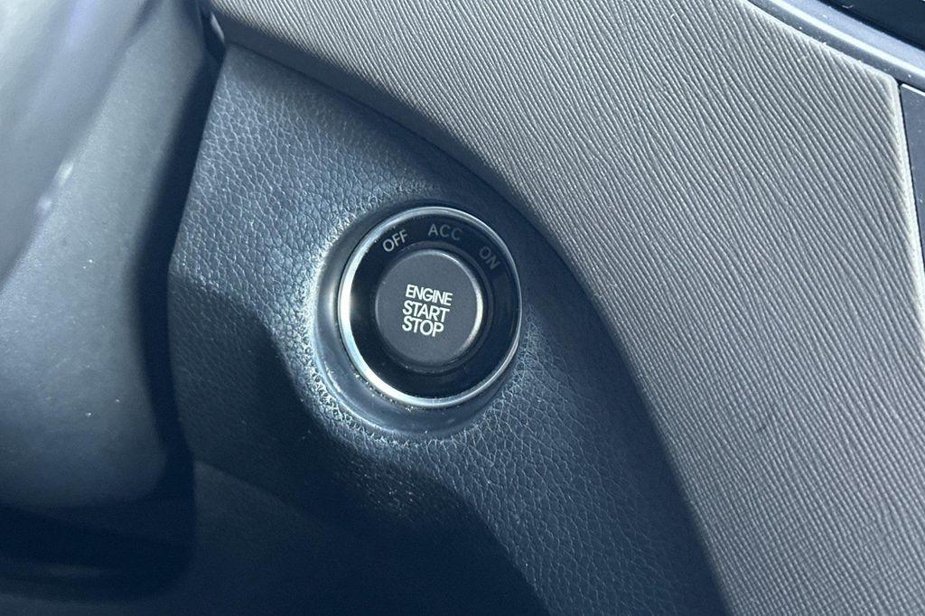 used 2013 Hyundai Santa Fe car, priced at $8,995