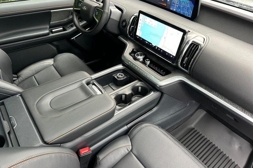 new 2025 Ford Expedition car, priced at $84,785