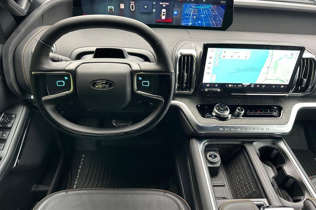 new 2025 Ford Expedition car, priced at $84,785