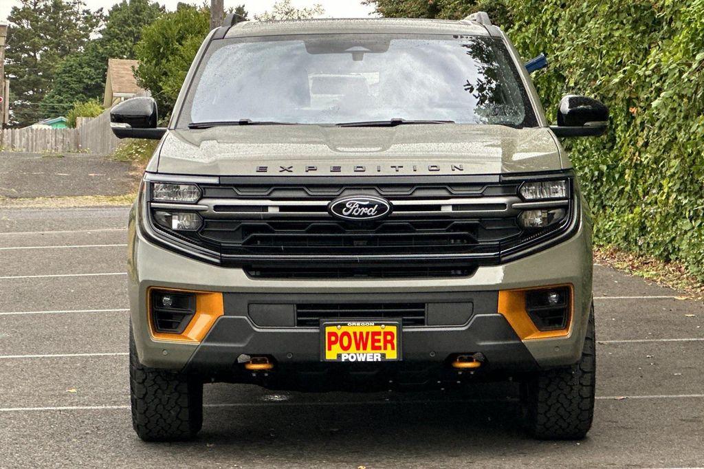 new 2025 Ford Expedition car, priced at $84,785