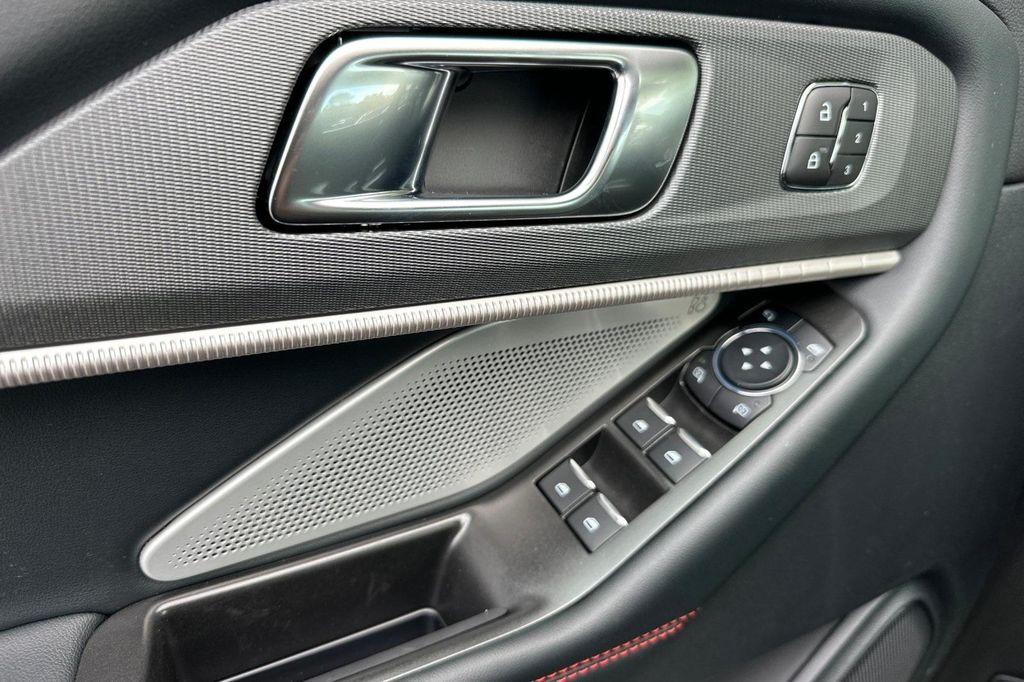 new 2025 Ford Explorer car, priced at $63,405