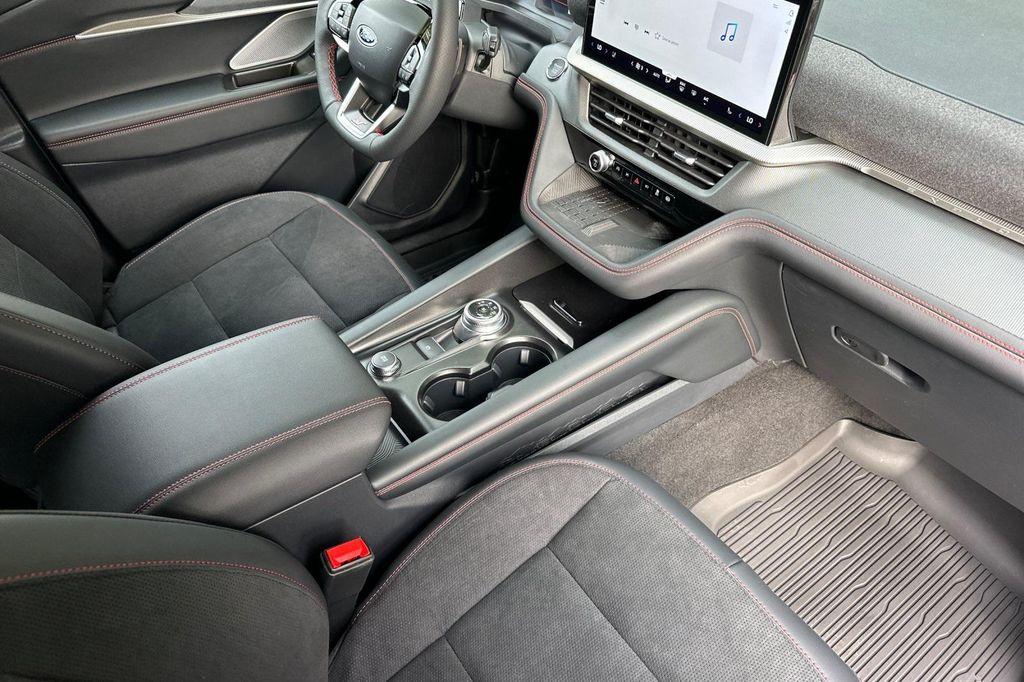 new 2025 Ford Explorer car, priced at $63,405