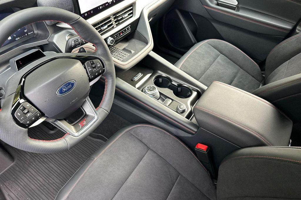 new 2025 Ford Explorer car, priced at $63,405