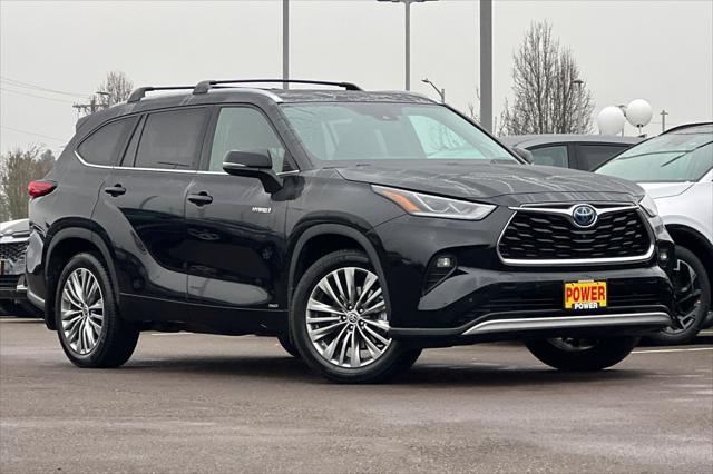 used 2020 Toyota Highlander Hybrid car, priced at $42,990