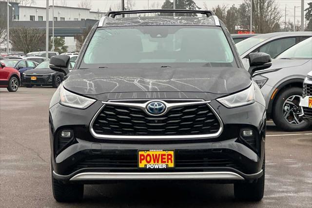 used 2020 Toyota Highlander Hybrid car, priced at $42,990