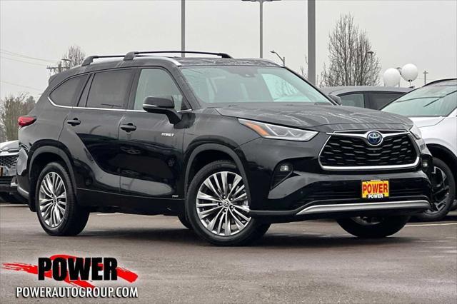 used 2020 Toyota Highlander Hybrid car, priced at $42,990