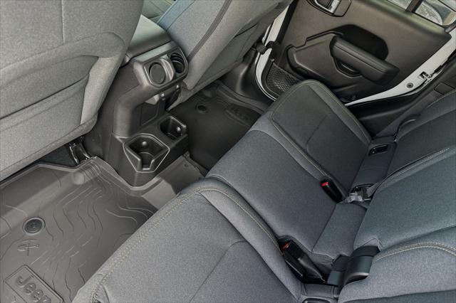 new 2024 Jeep Gladiator car, priced at $39,995