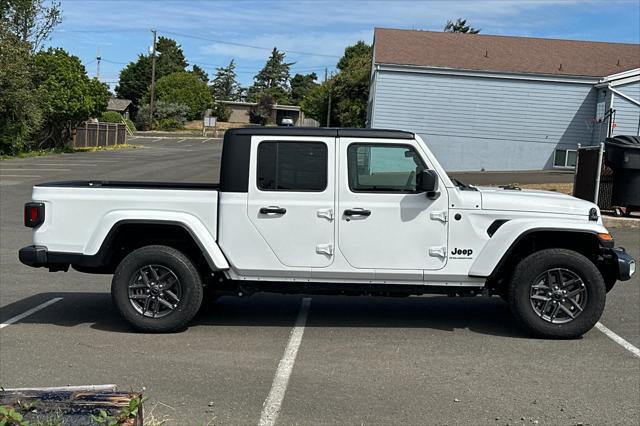 new 2024 Jeep Gladiator car, priced at $39,995