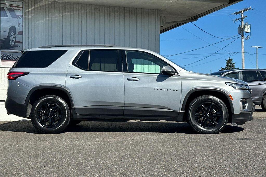 used 2023 Chevrolet Traverse car, priced at $28,400