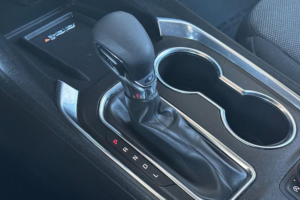 used 2023 Chevrolet Traverse car, priced at $28,400