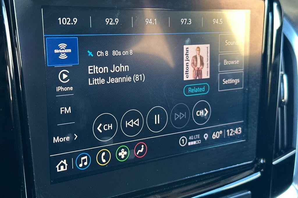 used 2023 Chevrolet Traverse car, priced at $28,400