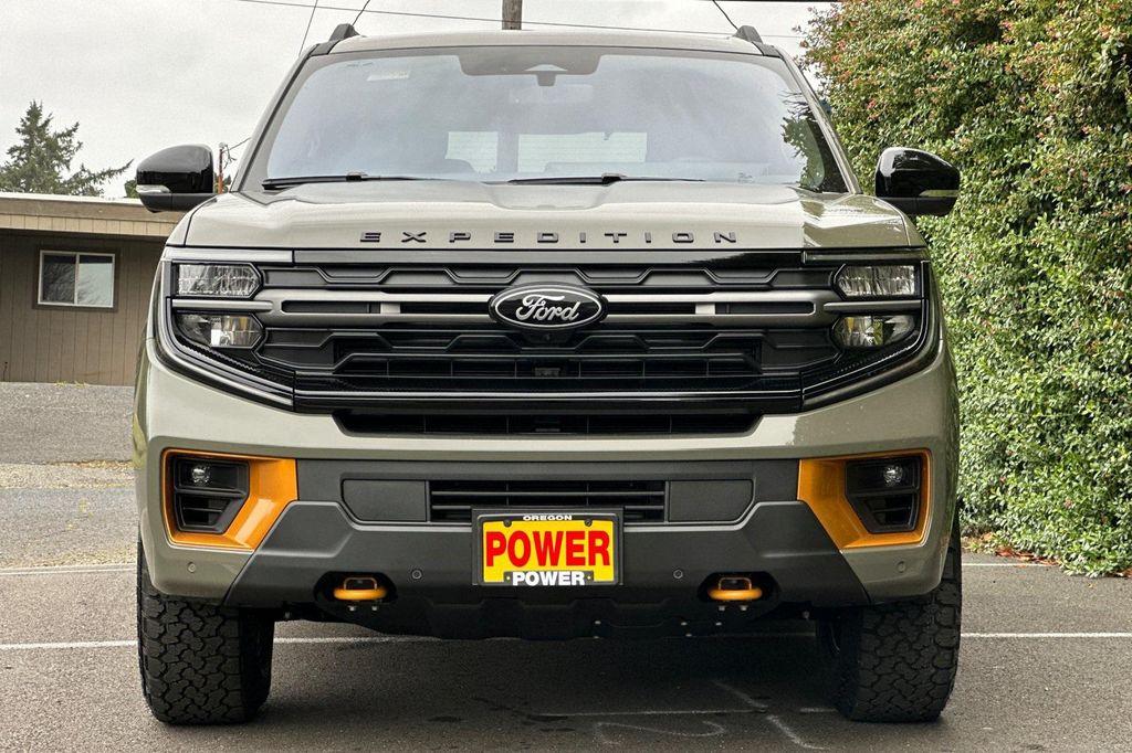 new 2025 Ford Expedition car, priced at $84,785