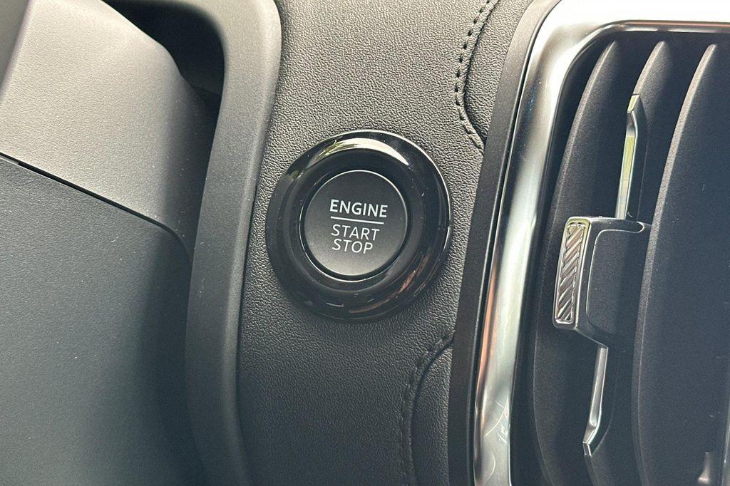 new 2025 Ford Expedition car, priced at $84,785