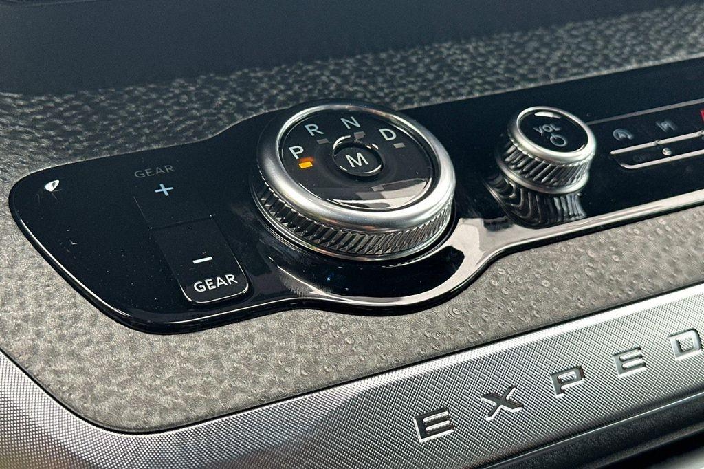 new 2025 Ford Expedition car, priced at $84,785