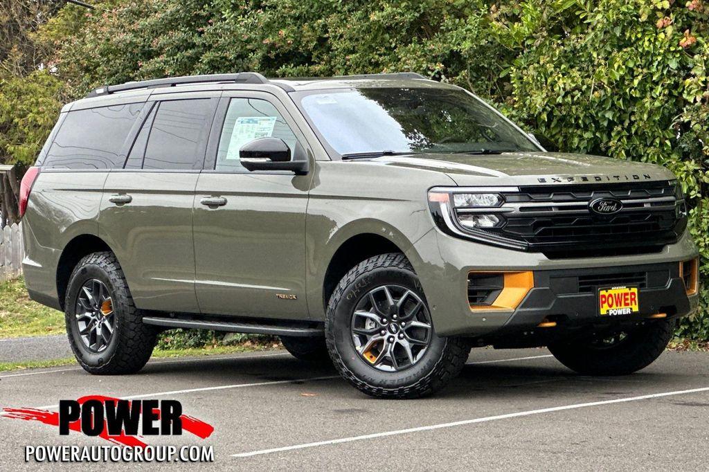 new 2025 Ford Expedition car, priced at $84,785