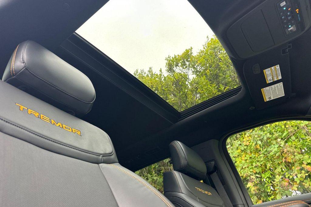 new 2025 Ford Expedition car, priced at $84,785