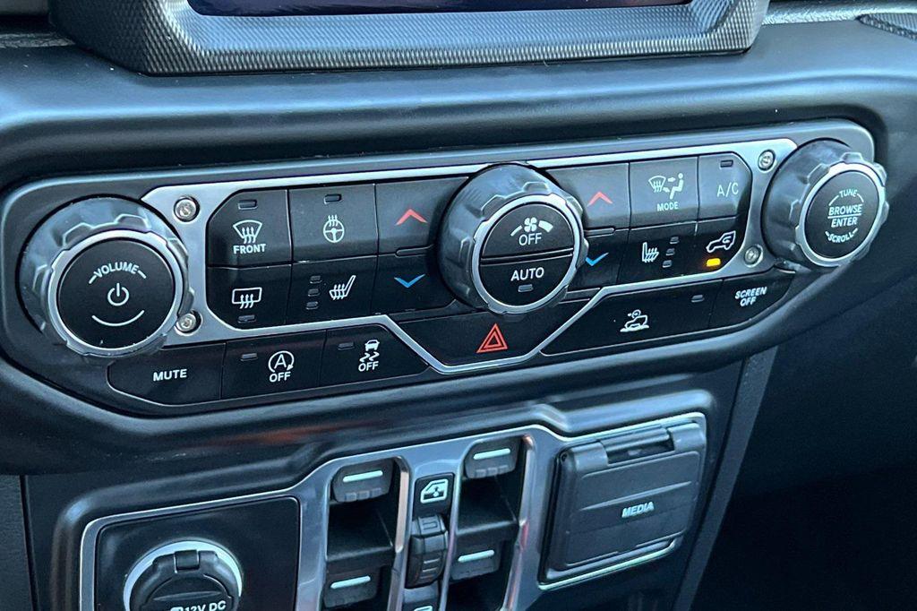 used 2022 Jeep Gladiator car