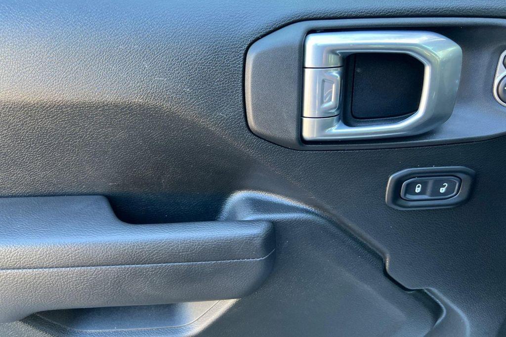 used 2022 Jeep Gladiator car