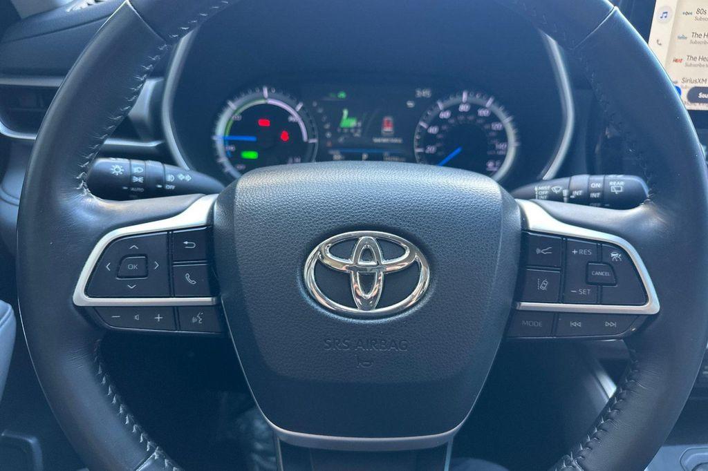 used 2023 Toyota Highlander Hybrid car, priced at $31,890