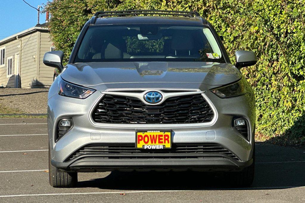 used 2023 Toyota Highlander Hybrid car, priced at $31,890