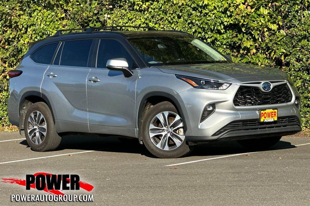 used 2023 Toyota Highlander Hybrid car, priced at $31,890