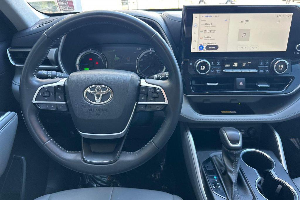 used 2023 Toyota Highlander Hybrid car, priced at $31,890