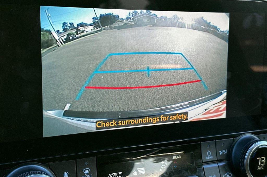 used 2023 Toyota Highlander Hybrid car, priced at $31,890