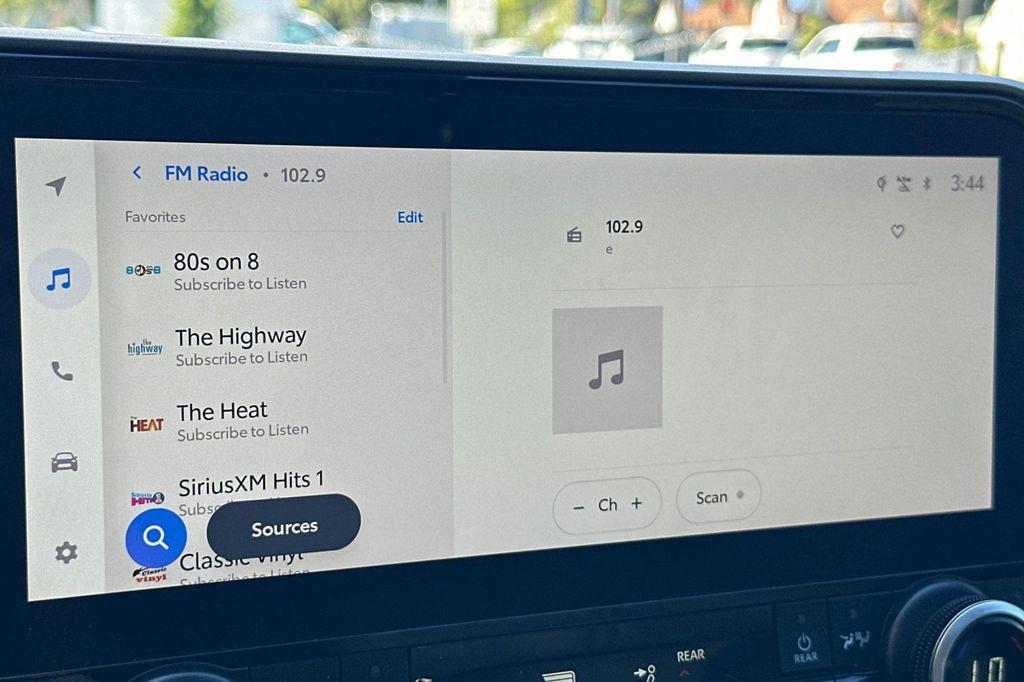 used 2023 Toyota Highlander Hybrid car, priced at $31,890