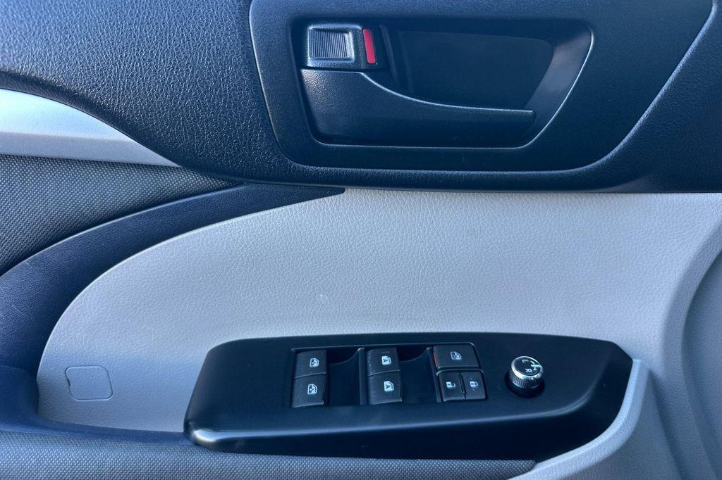 used 2015 Toyota Highlander car, priced at $19,000