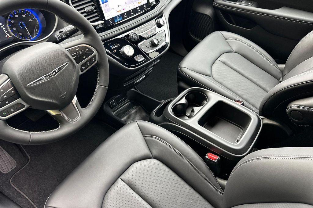 new 2026 Chrysler Pacifica car, priced at $47,065