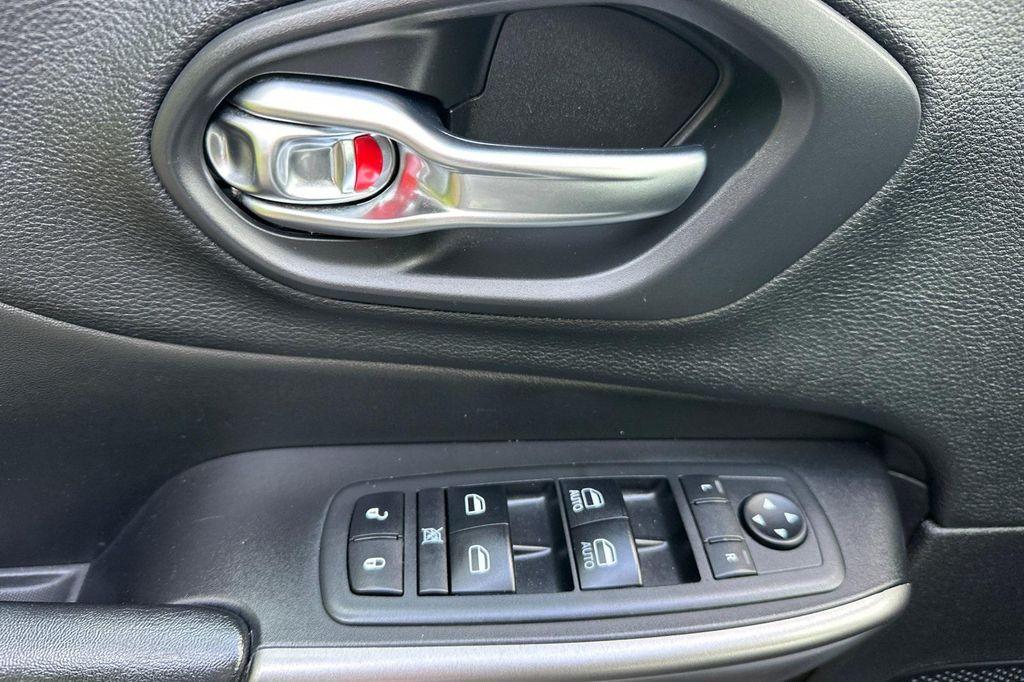 used 2020 Jeep Cherokee car, priced at $15,800