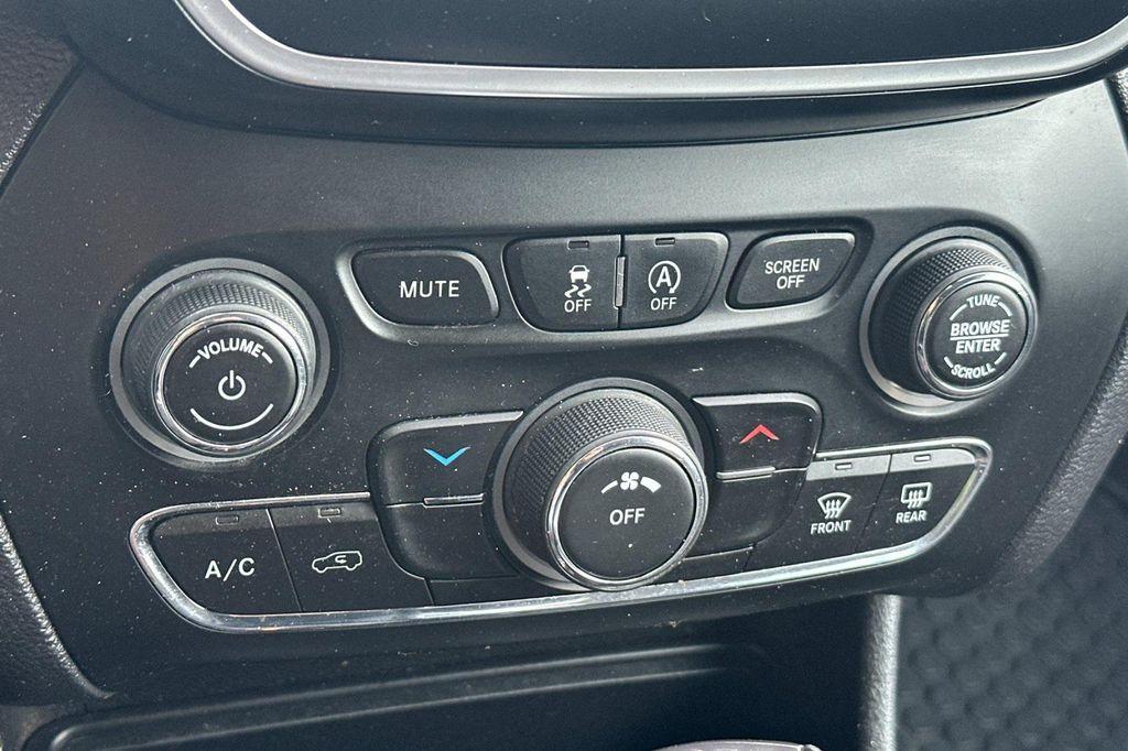 used 2020 Jeep Cherokee car, priced at $15,800