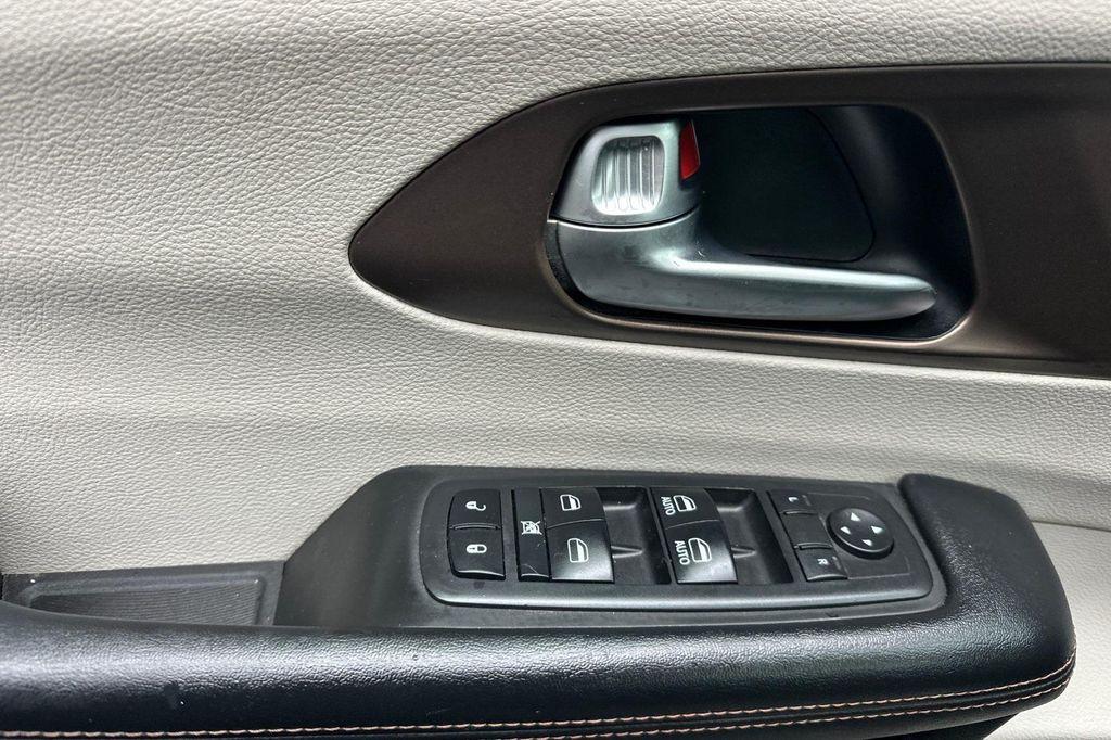 used 2018 Chrysler Pacifica car, priced at $18,439