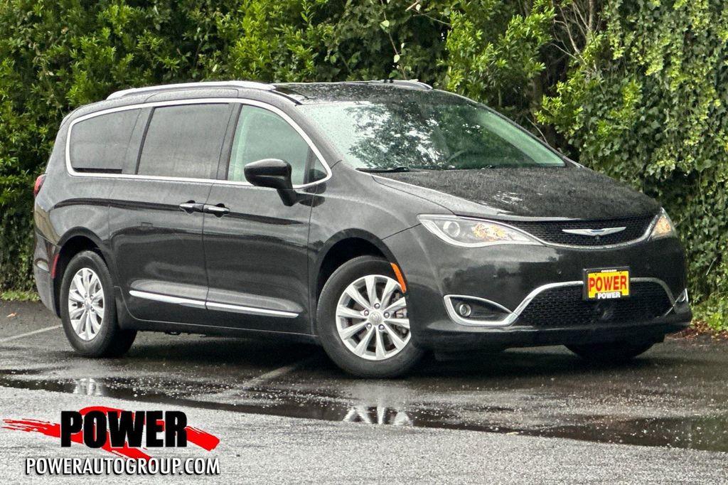 used 2018 Chrysler Pacifica car, priced at $18,439