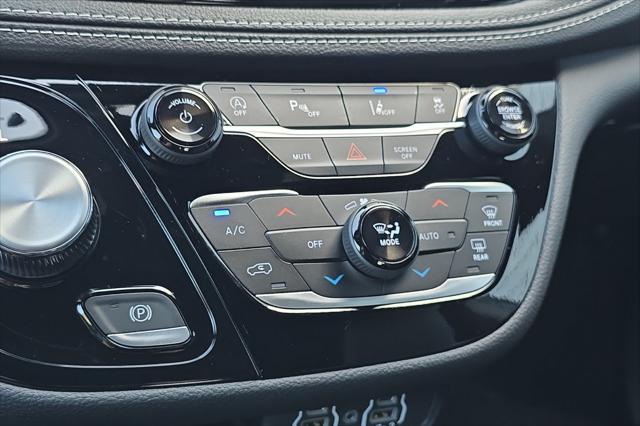 new 2025 Chrysler Pacifica car, priced at $44,940
