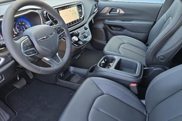 new 2025 Chrysler Pacifica car, priced at $44,940
