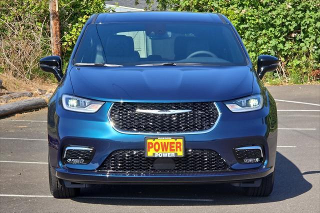 new 2025 Chrysler Pacifica car, priced at $44,940