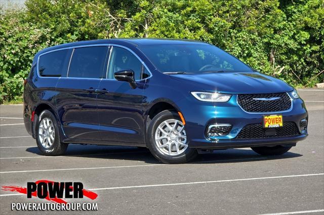 new 2025 Chrysler Pacifica car, priced at $44,940