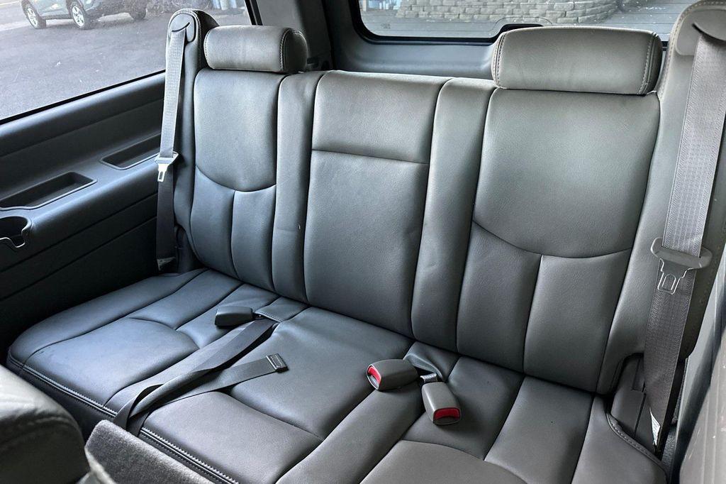 used 2005 Chevrolet Suburban car, priced at $6,995