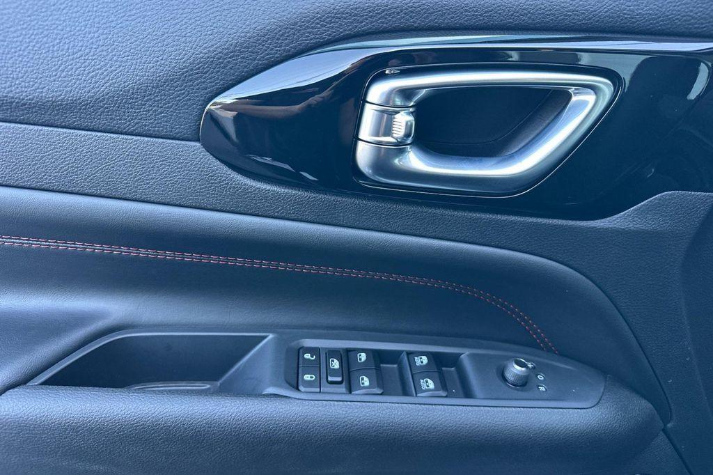 new 2026 Jeep Compass car, priced at $35,985