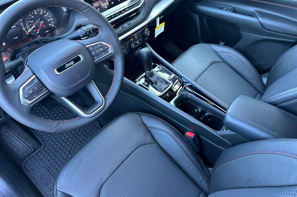 new 2026 Jeep Compass car, priced at $35,985