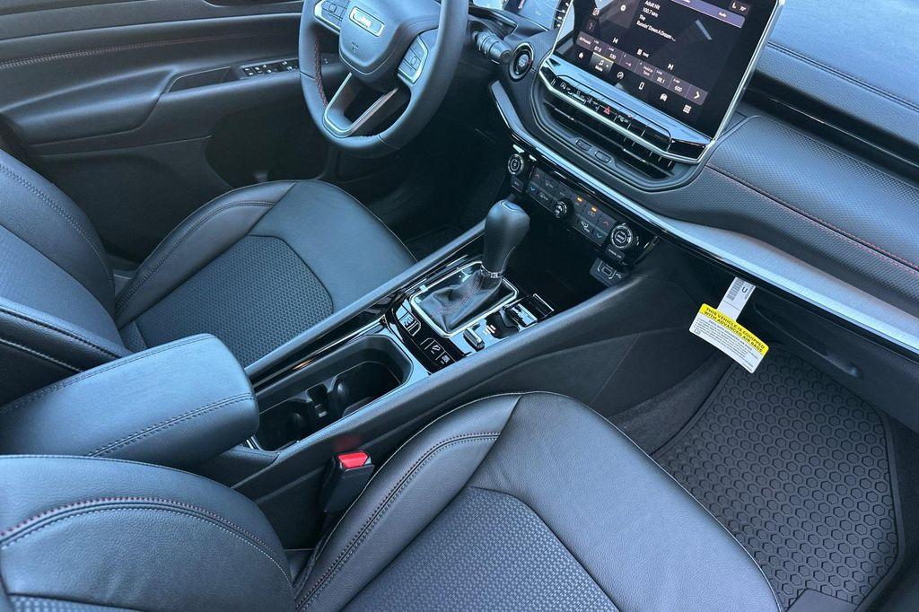 new 2026 Jeep Compass car, priced at $35,985