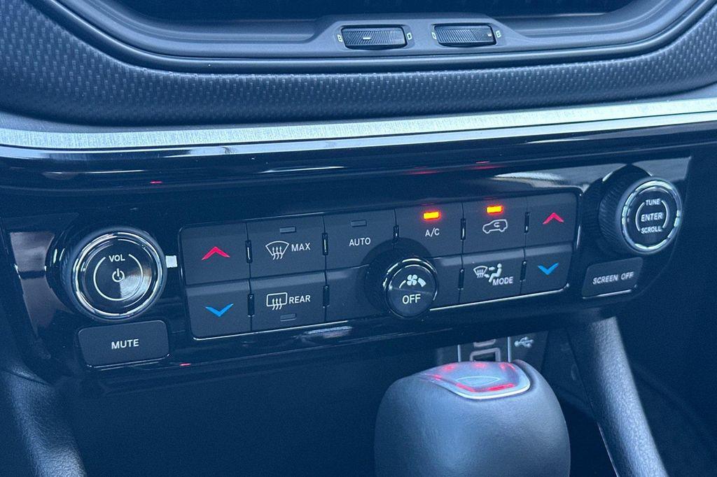 new 2026 Jeep Compass car, priced at $35,985