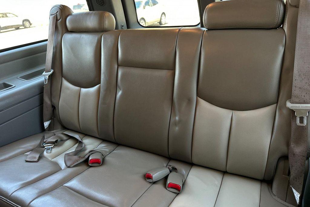 used 2001 Chevrolet Suburban car, priced at $14,995